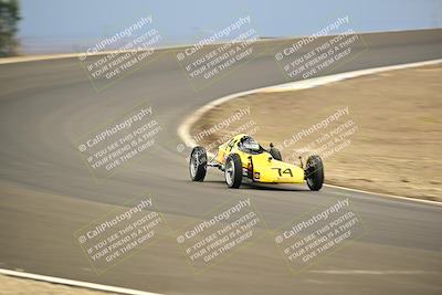 media/Jan-26-2025-CalClub SCCA (Sun) [[cfcea7df88]]/Group 7/Race/